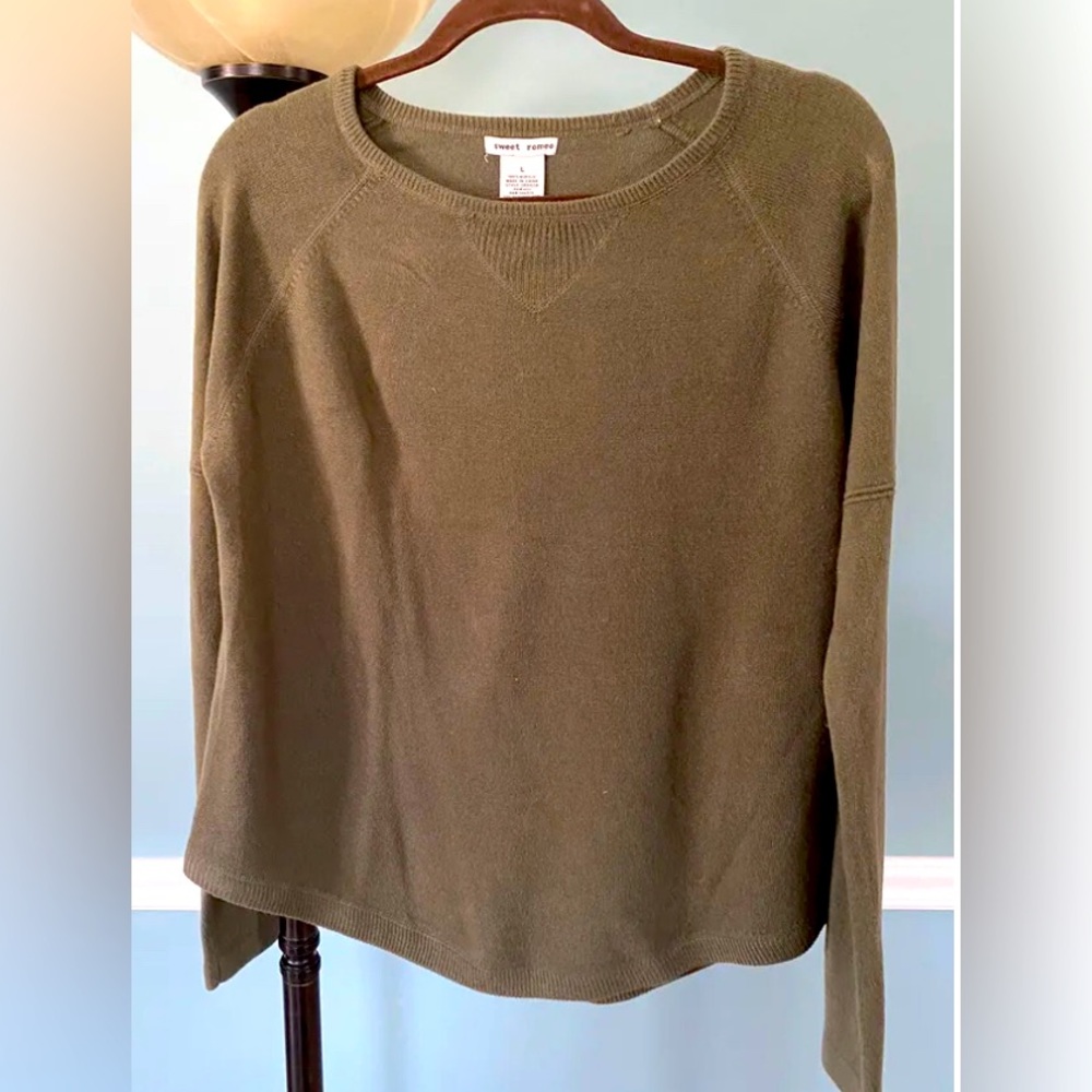 Sweet Romeo Long Sleeved Sweater 🧣❄️